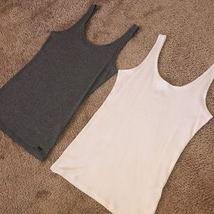 Hollister tank top bundle (2)